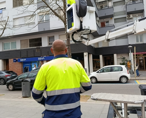 Instal·lació enllumenat de Nadal (1)
