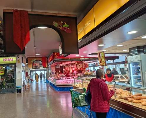 CARNESTOLTES AL MERCAT DE SALT (3)