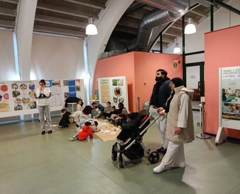 SESSIÓ FAMÍLIES PREINSCRIPCIÓ ESCOLAR SALT (4)