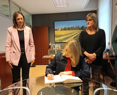 VISITA CONSELLERA DRETS SOCIALS (4)